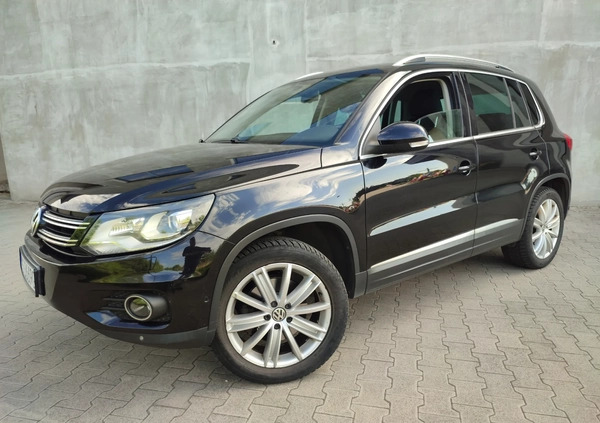 Volkswagen Tiguan cena 43000 przebieg: 32200, rok produkcji 2012 z Annopol małe 191